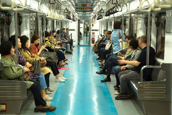 2018年5月17日 首尔大都会地铁是一个大都会铁路系统 包括21快速运输 轻型地铁 通勤铁路和人民移动线位于韩国西北部 — 图库照片