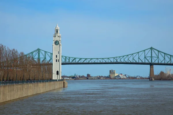 Uhrturm Alten Hafen Und Jacques Cartier Brücke Montreal Kanada — Stockfoto