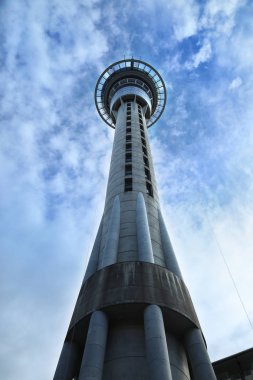 Auckland Yeni Zelanda 22 Mart 2018: Sky Tower bir gözlem ve telekomünikasyon kule NZ ve Güney yarımkürede en yüksek duran yapısı ve dünyanın 23 en yüksek kulesi.