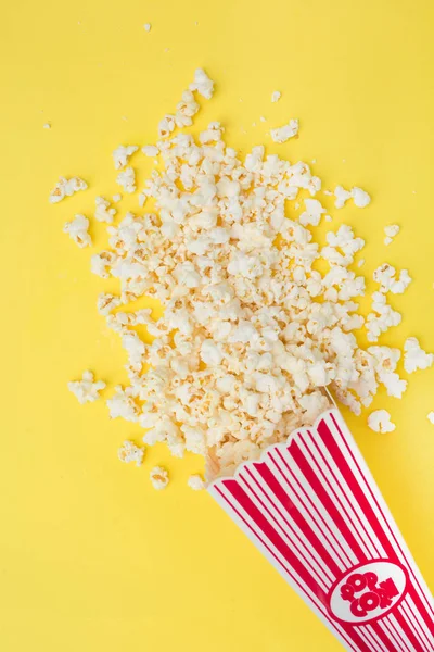 Top View Red Container Full Fresh Popcorn Yellow Table — Stock Photo, Image