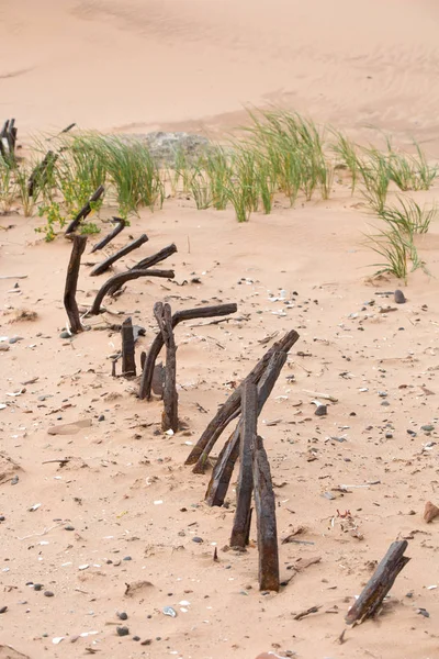 Rusted Metal Pieces Old Pier Beach — Stock Photo, Image