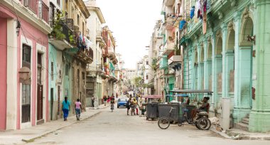 Havana-Küba-Aralık 5, 2018: Centro Habana, 15 yerleşim yerleri veya Havana, Küba ilçede biri caddelerinden görünümünü.