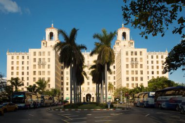 Havana, Küba'da 6 Aralık 2018: Hotel Nacional de Cuba Malecón ortasında Vedado, Havana, Küba'da bulunan bir tarihi oteldir.  