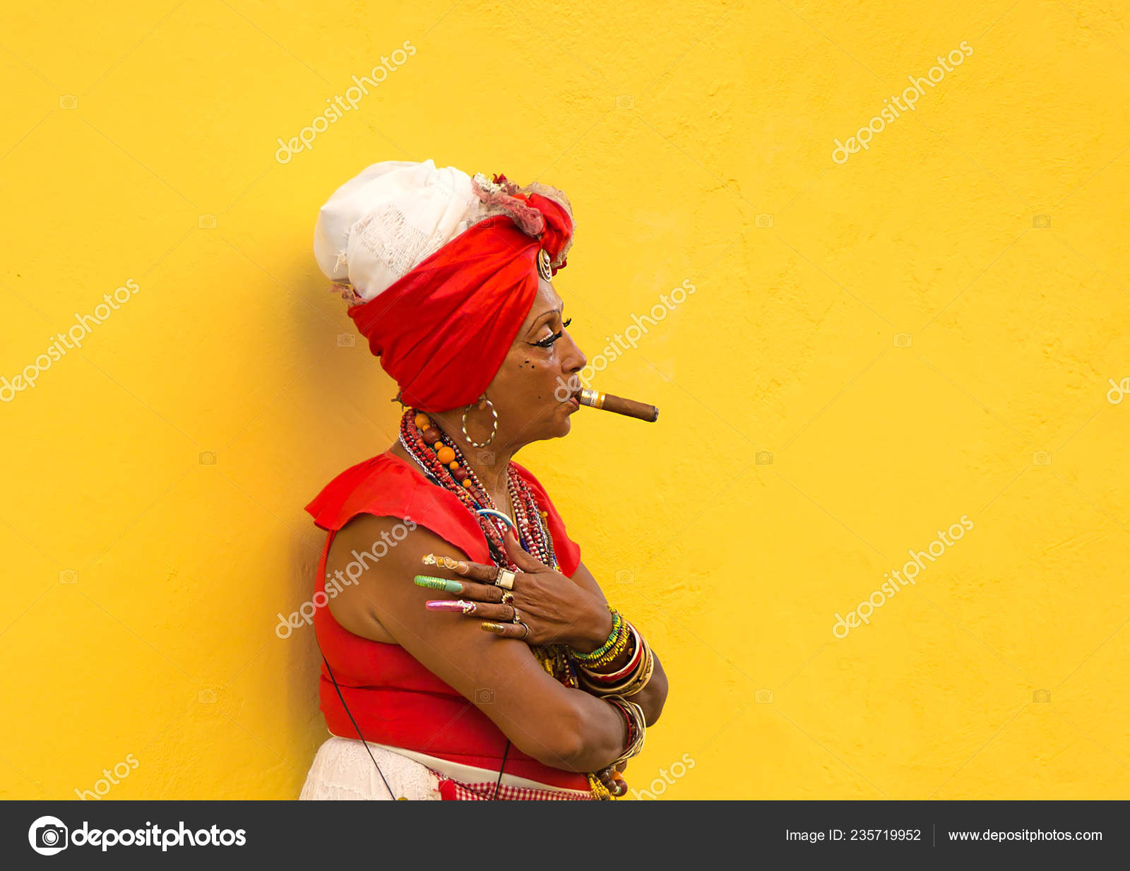 Havana Cuba Dec Kvinde Med Munden Med Gul – Redaktionelle stock-fotos © #235719952