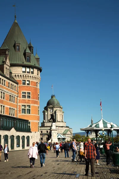 Terrasse Dufferin i zamek Frontenac w mieście Quebec — Zdjęcie stockowe