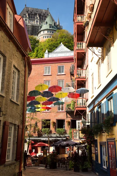 Vecchia città del Quebec in Canada con il castello Frontenac — Foto Stock