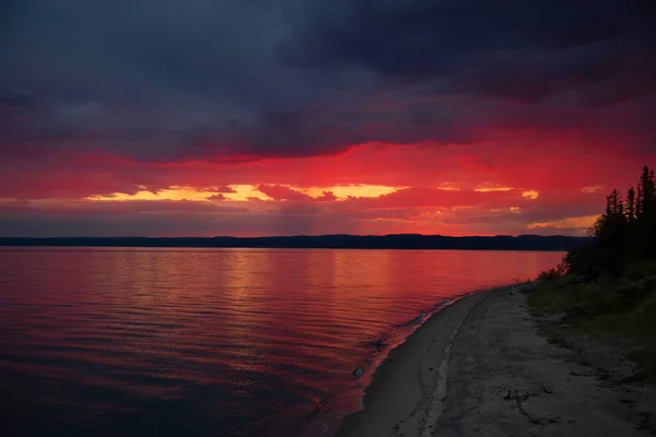 Prachtige Zonsondergang Aan Lawrence Rivier Pointe Des Monts Quebec Canada — Stockfoto