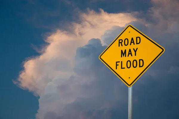 Road Kan Sign Overstromen — Stockfoto