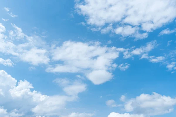 Ciel Bleu Clair Nuages Avec Fond Image Libre De Droit Par Totook Hotmail Com C