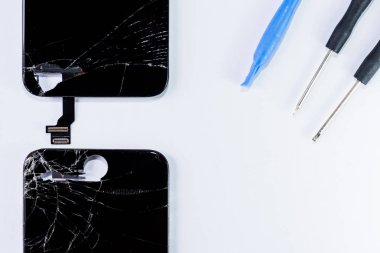 Akıllı telefon hasar gördü ve hangi araçları akıllı telefon tamir gerekiyor
