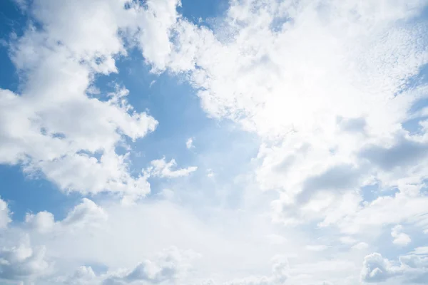 Ciel Bleu Clair Nuages Avec Fond Image Libre De Droit Par Totook Hotmail Com C