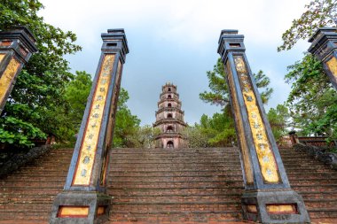 Thien mu pagoda içinde hue, vietnam