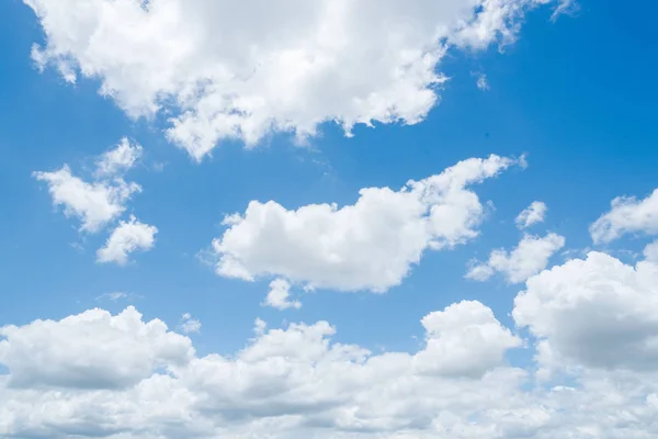 Cielo Azzurro Chiaro Sfondo Nuvole Con Sfondo — Foto Stock