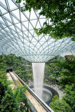 Jewel Changi Havaalanı'nda Yağmur Girdabı, Singapur.