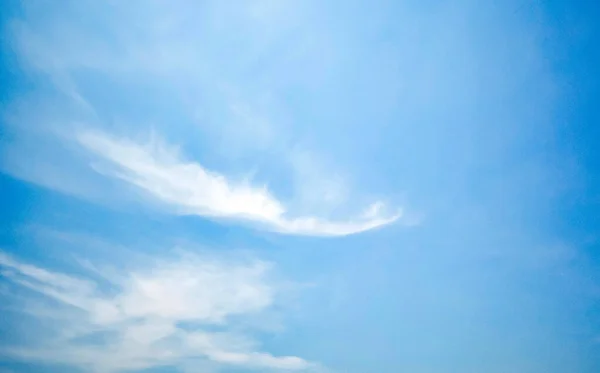 Klar Blå Himmel Bakgrund Moln Med Bakgrund — Stockfoto