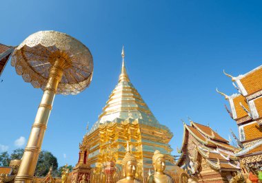 Turistik ilgi odağı, Tayland 'ın Chiang Mai şehrindeki Budist tapınağı Doi Suthep' in en güzel bakış açısı. 