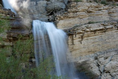 İspanya doğada şelale