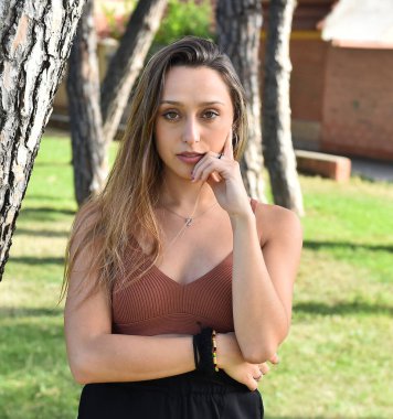 Güzel bir Kafkas modeli.