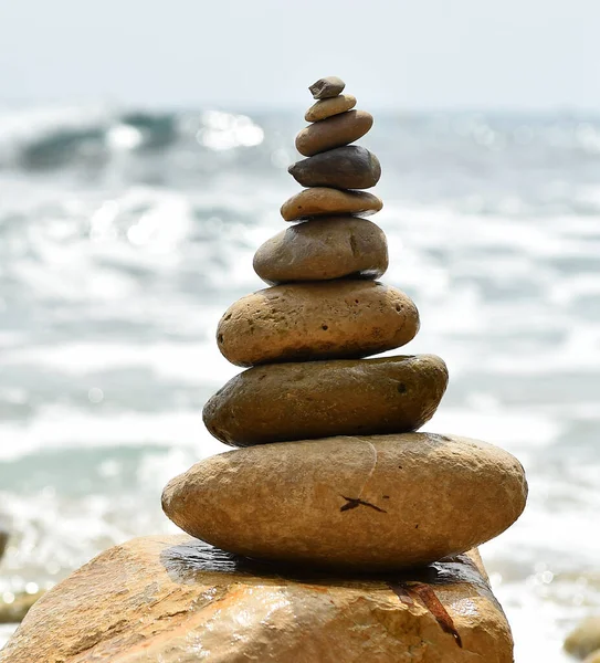 Una Torre Piedras Playa —  Fotos de Stock