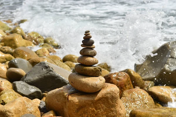 Una Torre Piedras Playa —  Fotos de Stock