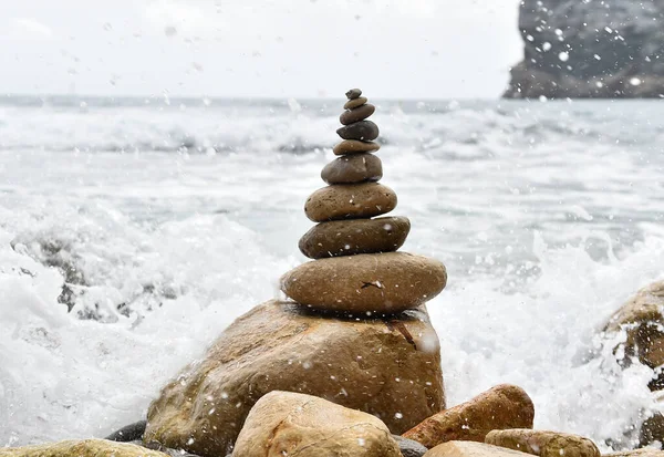 Una Torre Piedras Playa —  Fotos de Stock