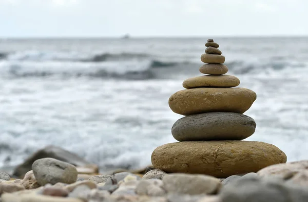 Uma Torre Pedras Praia — Fotografia de Stock