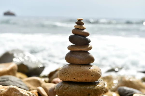 Uma Torre Pedras Praia — Fotografia de Stock