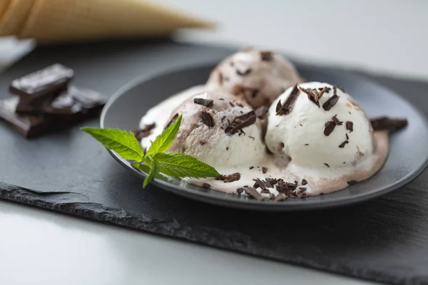 Homemade Chocolate Ice Cream Cinnamon Mint Sprinkle Chocolate — Stock Photo, Image