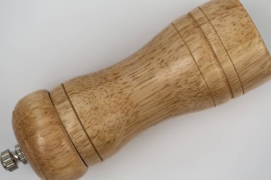 pepermolen en zwarte peper