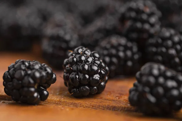 Ripe Blackberries Wooden Table Macro Image — Stock Photo, Image