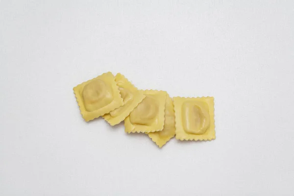 Ravioli Isolati Fondo Bianco — Foto Stock