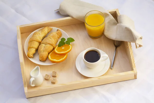 Breakfast Bed Coffee Croissants Juice — Stock Photo, Image