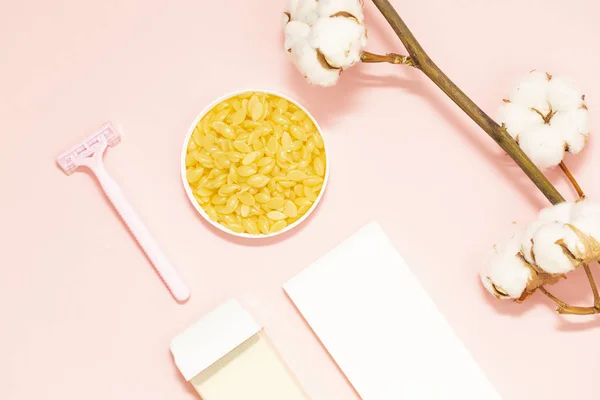 Bellezza Depilazione Depilazione Concetto Sfondo Rosa Con Rametto Cotone — Foto Stock