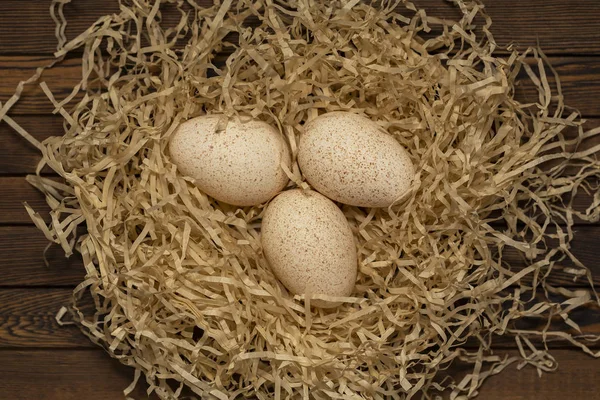 Groep Van Drie Verse Turkije Eieren Een Houten Tafel — Stockfoto