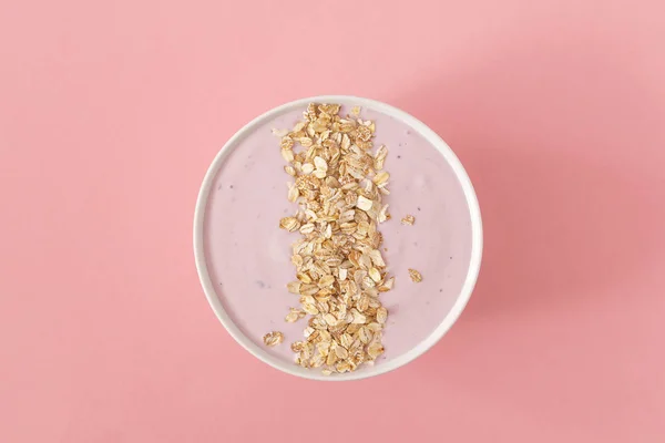 Smoothie Tigela Com Romãs Mirtilo Granola Fundo Rosa Café Manhã — Fotografia de Stock