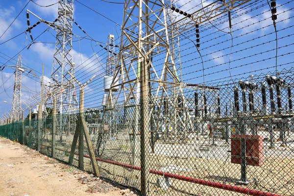Power Station Ujęty Stal Kraty Ogrodzenia Drutu Kolczastego Centralnym Izraelu — Zdjęcie stockowe