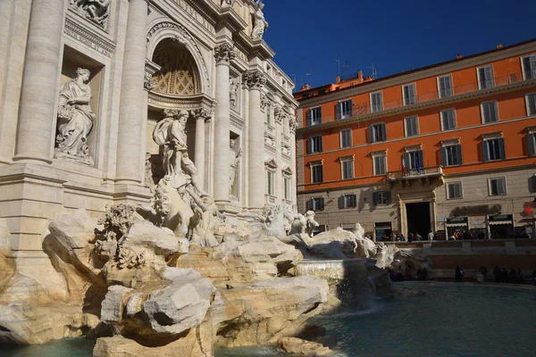 Trevi Kút Népszerű Római Mérföldkő Olaszország — Stock Fotó
