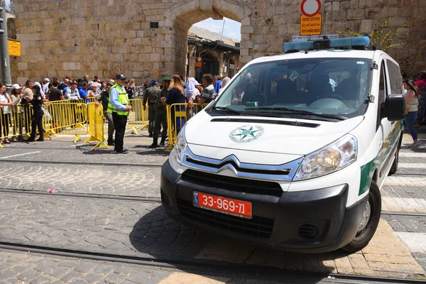 Gerusalemme Aprile 2019 Veicolo Della Polizia Israeliana Vicino Alla Porta — Foto Stock