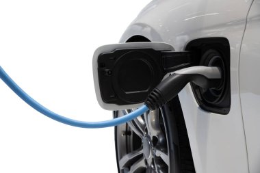 Elektrikli araç şarj izole üzerinde beyaz arka plan
