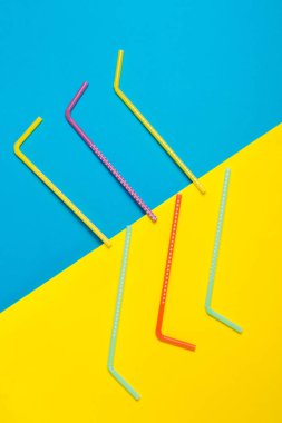 Bir içki payet ile parlak yaz arka plan