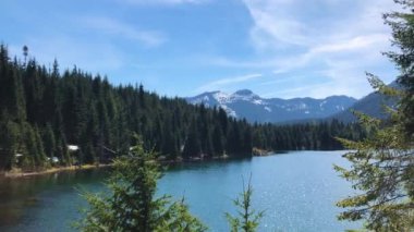 Cascades 'teki güzel dağ manzaraları