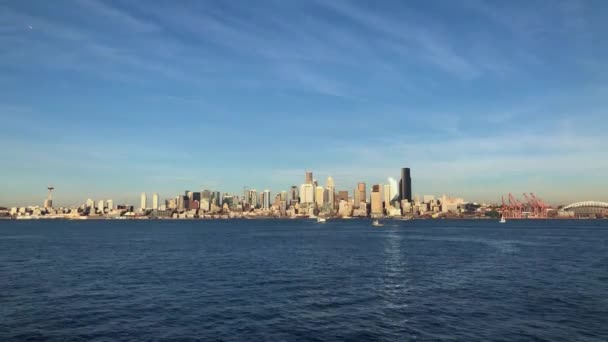 Die Skyline Von Seattle Von Elliot Bay Aus Gesehen — Stockvideo