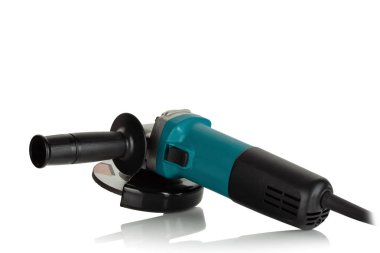 125 mm çapında aşındırıcı veya elmas diskler ile beyaz arka plan üzerinde çalışmak için tasarlanmış profesyonel açı değirmeni profesyonel açı değirmeni tasarlanmış