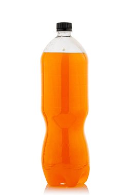 Portakal suyu ile plastik şişe.