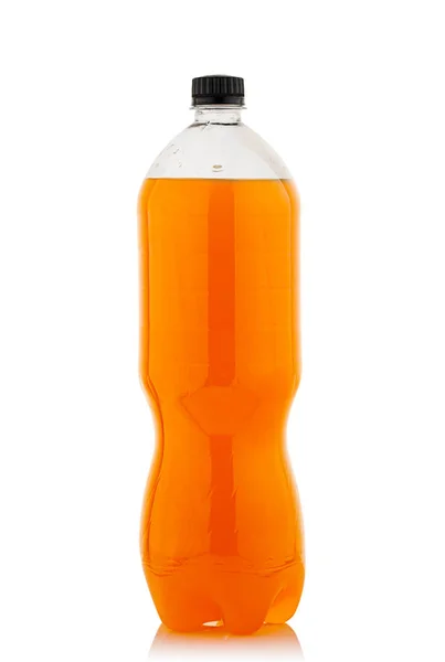 Garrafa de plástico com bebida laranja — Fotografia de Stock