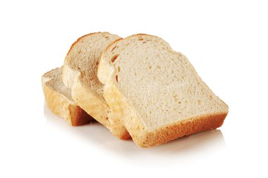 Beyaz arka planda üç dilim taze ekmek.