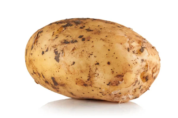 Verse Jonge Rijpe Aardappelen Met Stukjes Grond Een Witte Achtergrond — Stockfoto