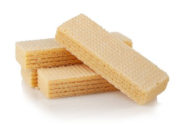 Beyaz arka planda dört çubuk tatlı çıtır waffle.