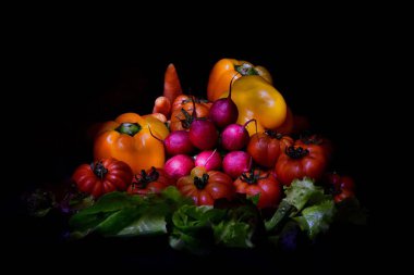 Sebze siyah arka plan üzerine