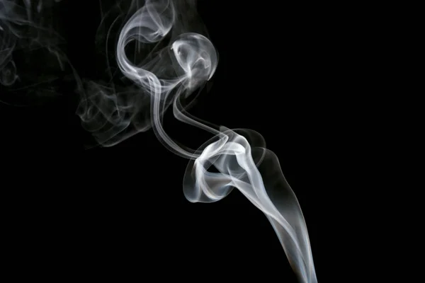 Rök på svart bakgrund, isolerad rök bakgrund, abstrakt rök. — Stockfoto